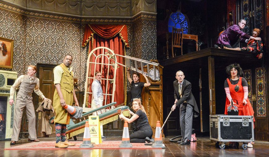 Review The Play That Goes Wrong Yorkmix
