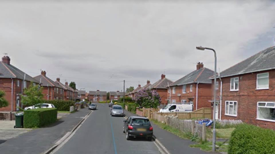 Police search for a man who smashed up a car with a golf club in Selby ...