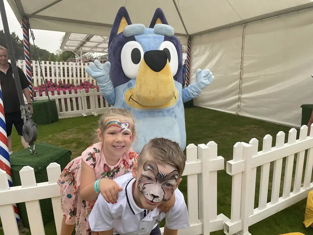 Pictures: Thousands enjoy fabulous fun at the YorkMix Family Raceday ...