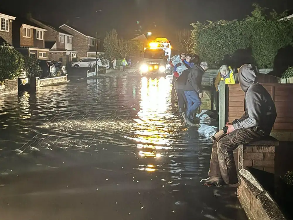 'Huge effort' sees sandbags delivered to hundreds of homes in flood-hit village 