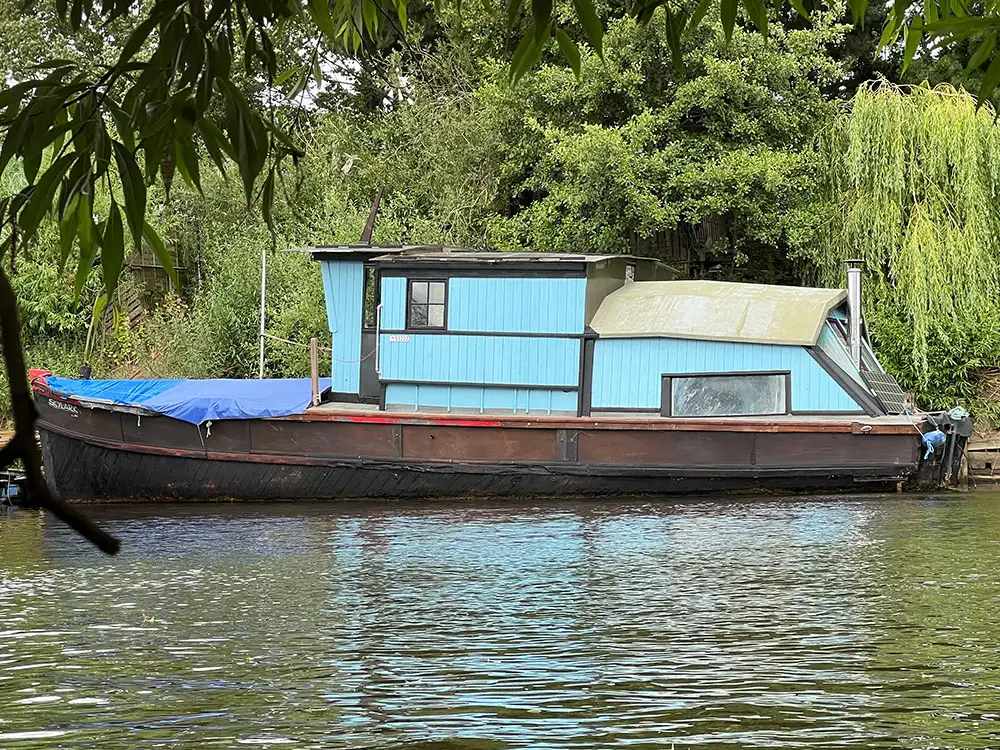 Houseboat with possible links to D-Day goes on sale in York