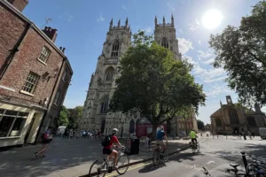 Doctor issues safety advice as temperatures set to hit 30°C in York
