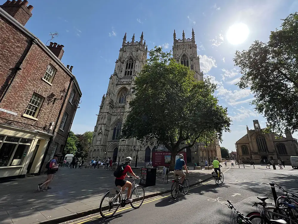 Doctor issues safety advice as temperatures set to hit 30°C in York